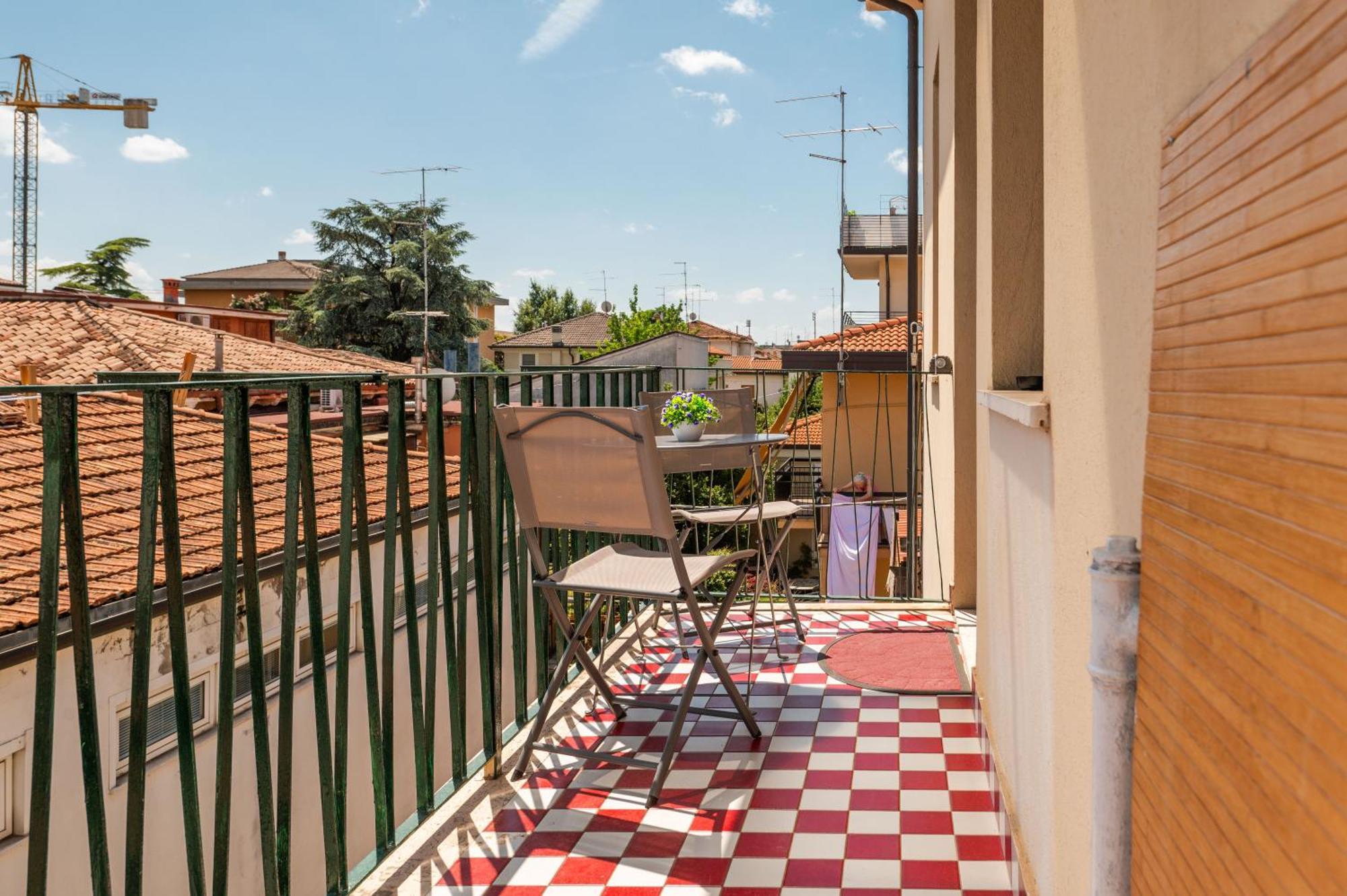 Appartamento Attico Vintage 10Min Da Arena Verona Eksteriør billede